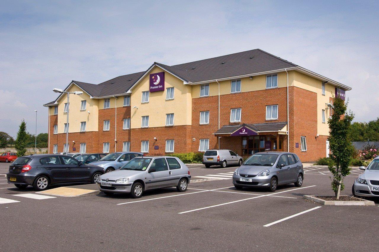 Premier Inn Swindon Central Exterior foto