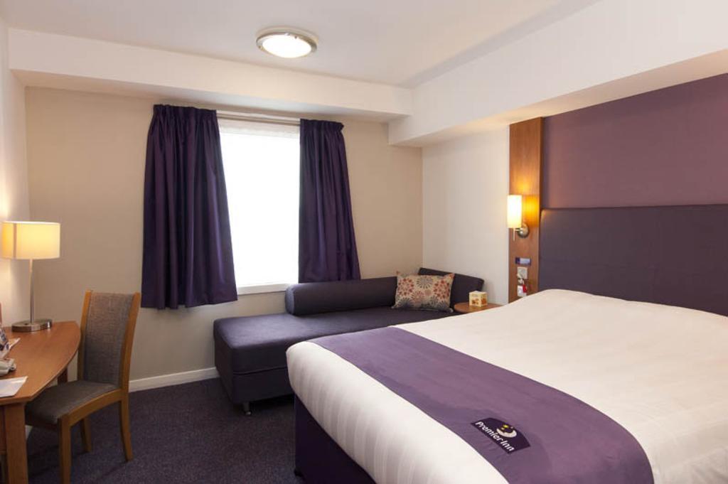 Premier Inn Swindon Central Zimmer foto