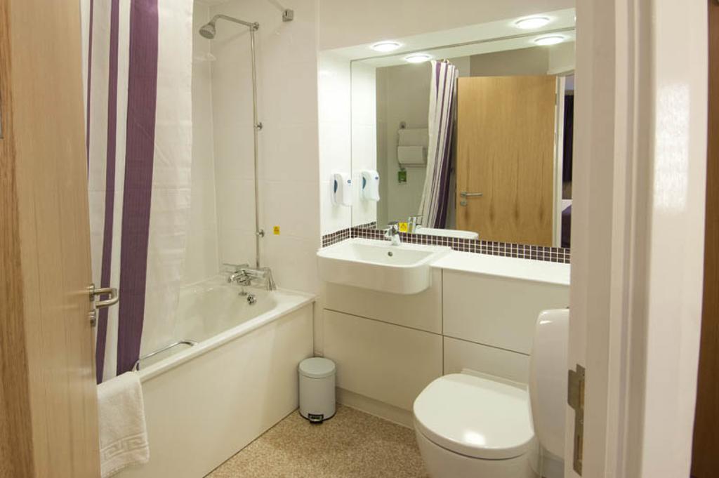 Premier Inn Swindon Central Zimmer foto